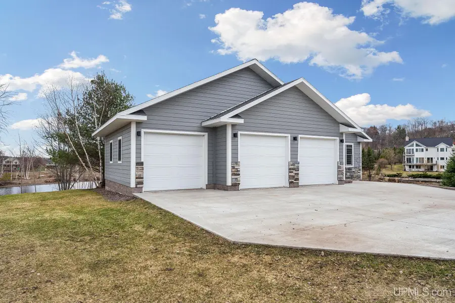 4017 Mariner, Houghton, MI 49931 - #2