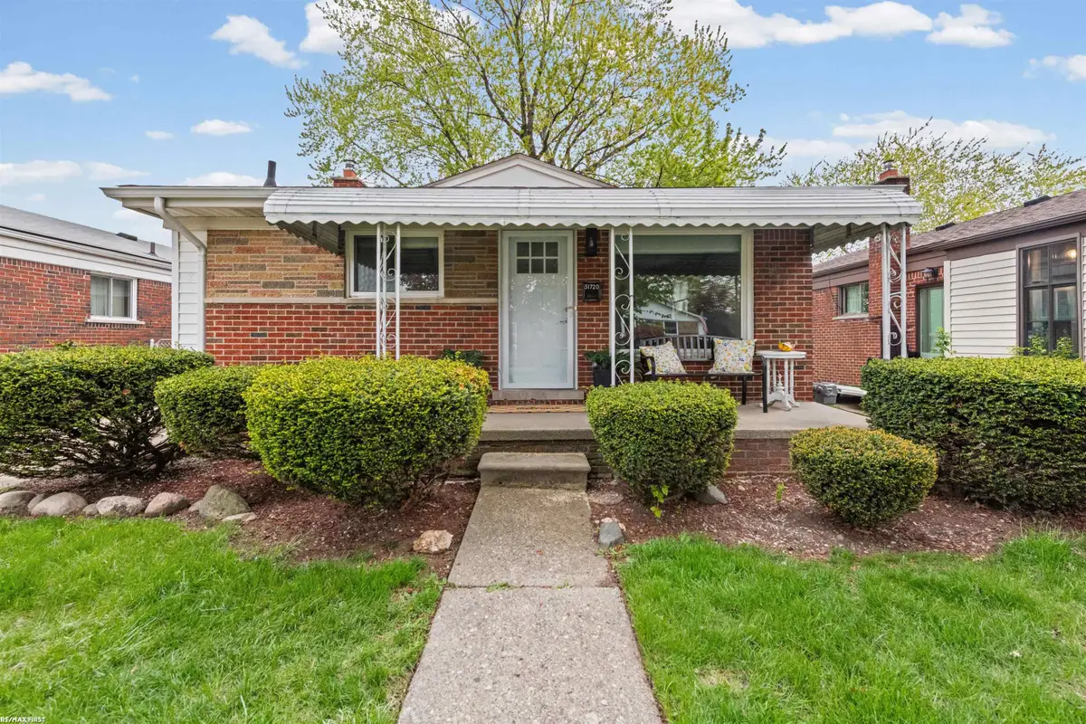 31720 Saint Margaret, Saint Clair Shores, MI 48082 - #1