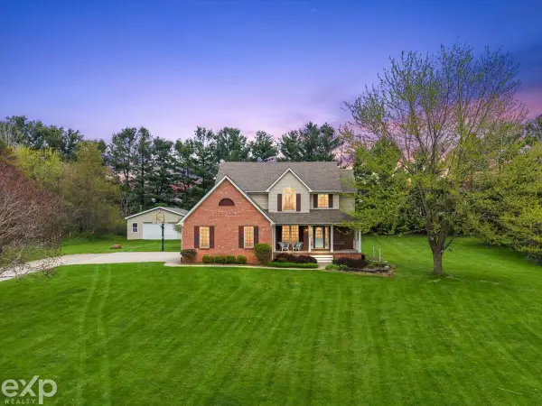 1958 Deer Run, Leonard, MI 48367