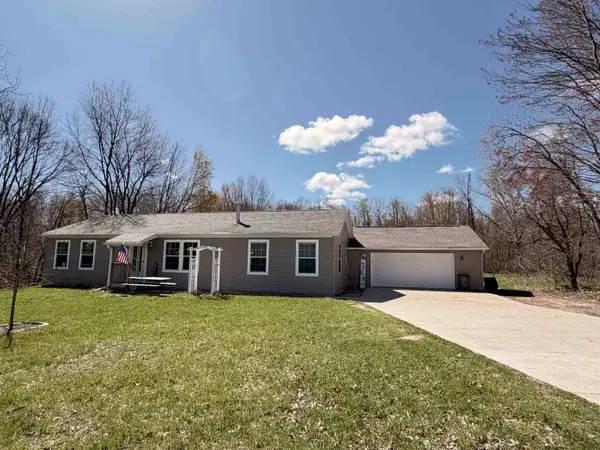 2020 E Long Lake, Harrison, MI 48625
