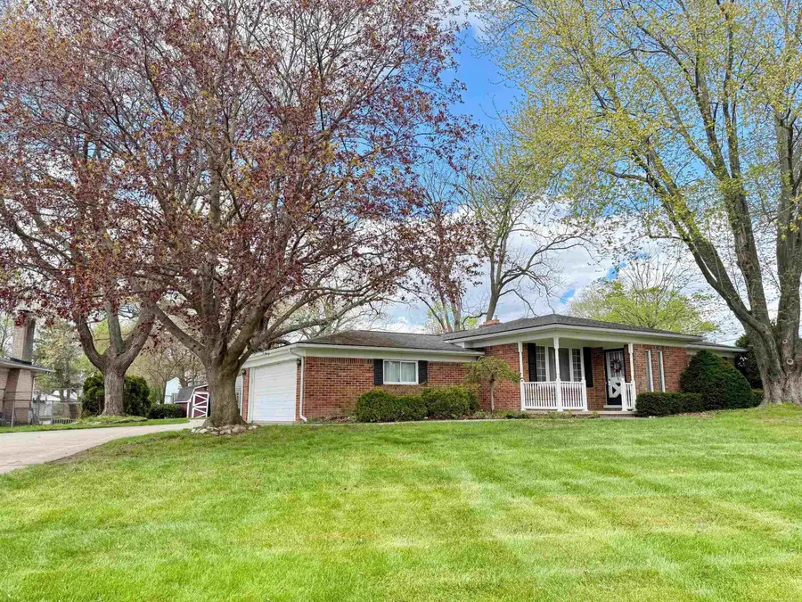 54895 Starlite, Shelby, MI 48316 - #2