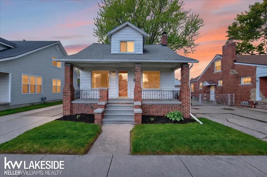 27377 Pinehurst, Roseville, MI 48066 - #2