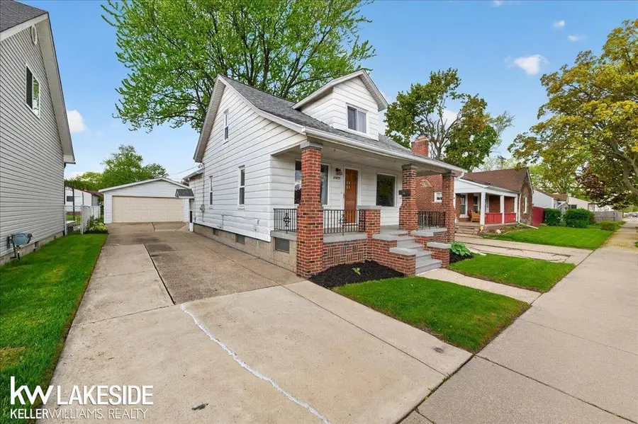 27377 Pinehurst, Roseville, MI 48066 - #3