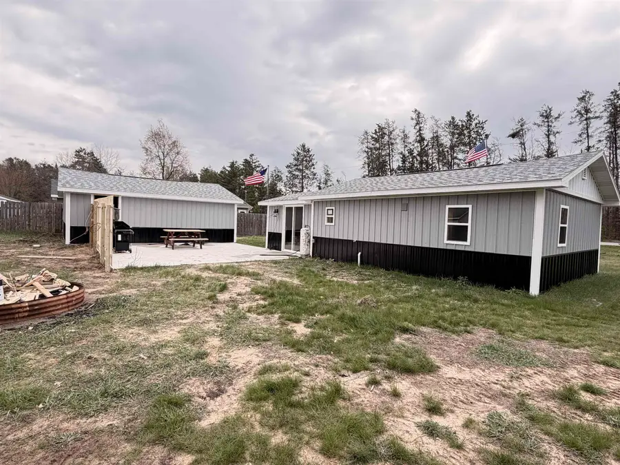 1099 E Stockwell, Harrison, MI 48625 - #2