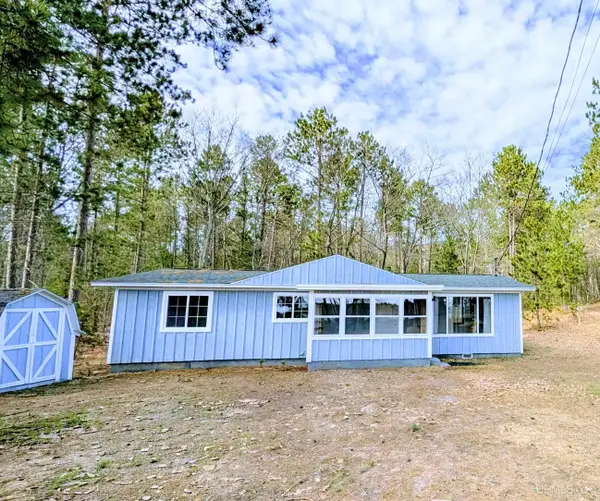 304 Kawbawgam, Marquette, MI 49855