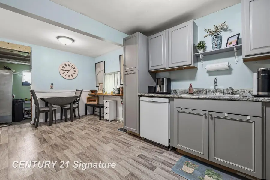 223 Harrison, Saginaw, MI 48609 - #2