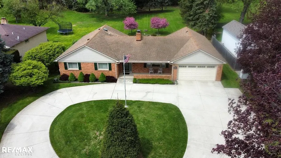 2557 Chicago Rd, Warren, MI 48092 - #2