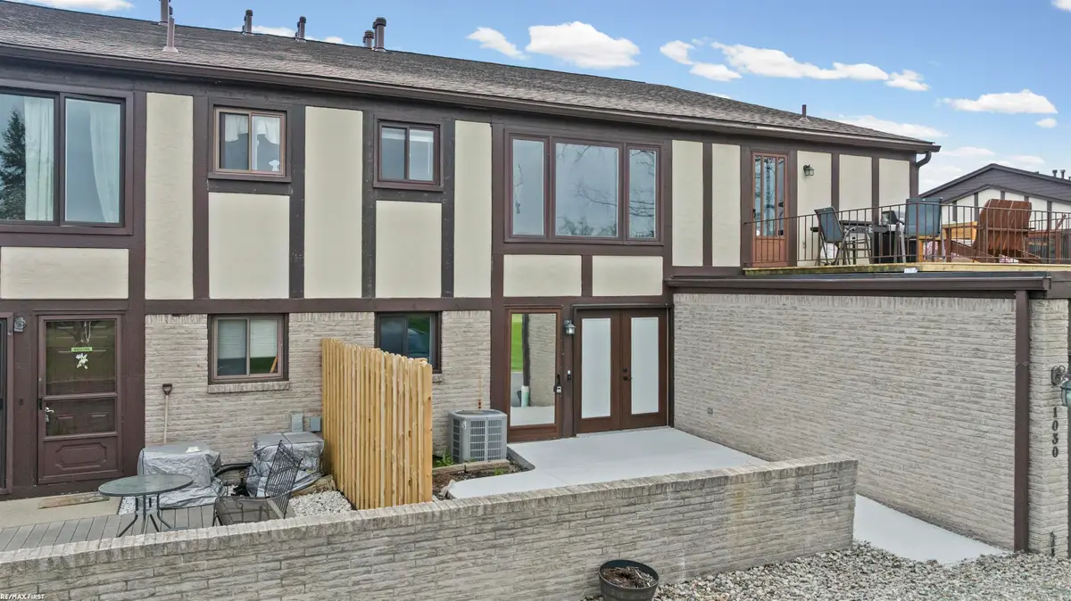 1030 Country Club, Saint Clair Shores, MI 48082 - #1