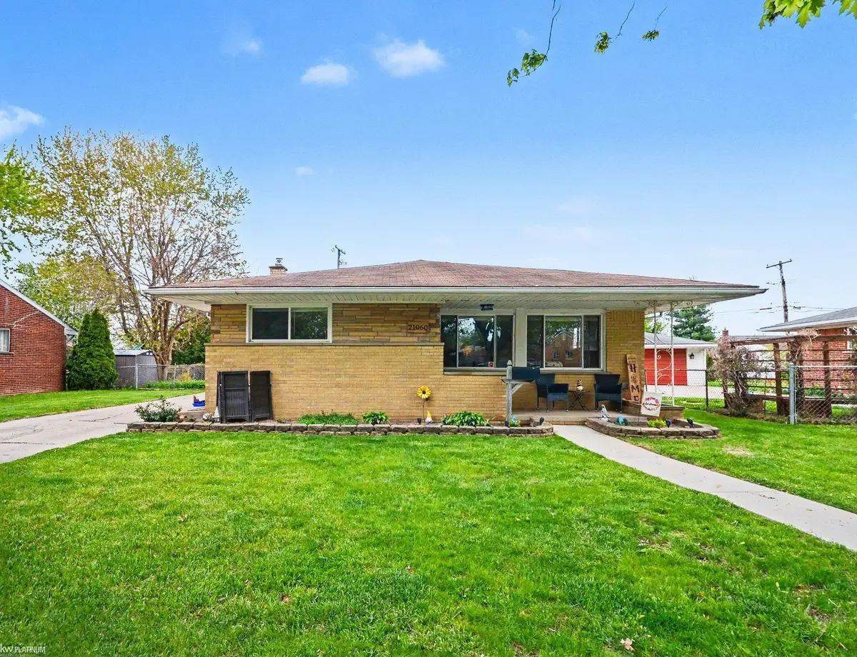 21060 Suffolk, Clinton Township, MI 48035 - #1