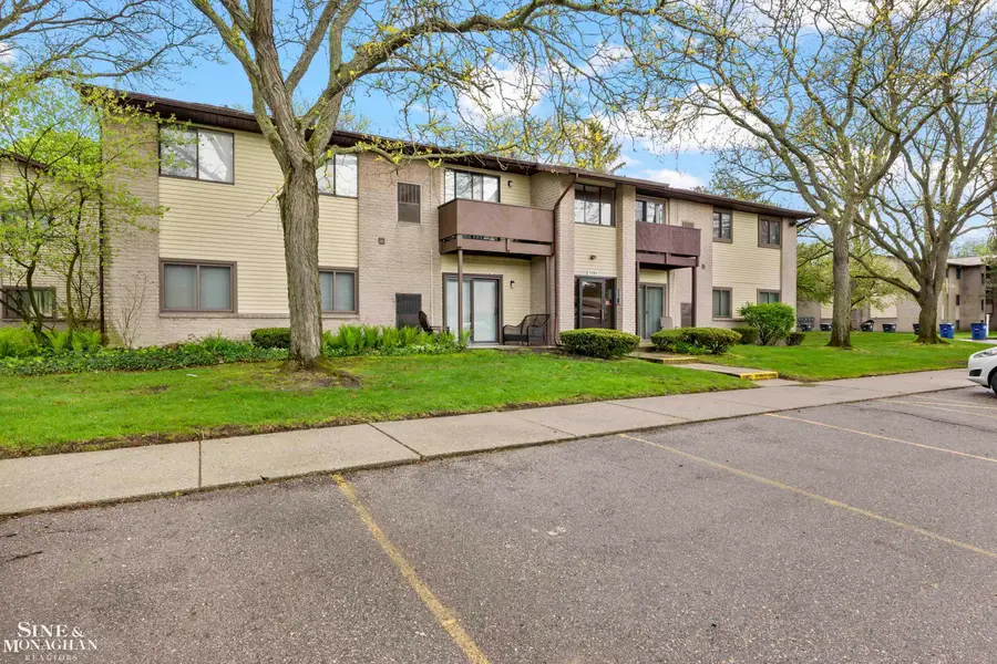 7494 Manor #103, Westland, MI 48185 - #3