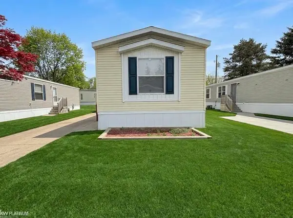 15995 Villaire, Clinton Township, MI 48038