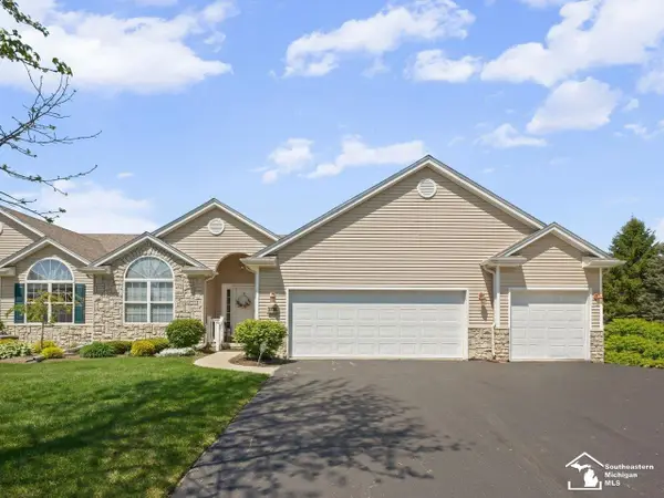 6484 Black Diamond #40, Lambertville, MI 48144