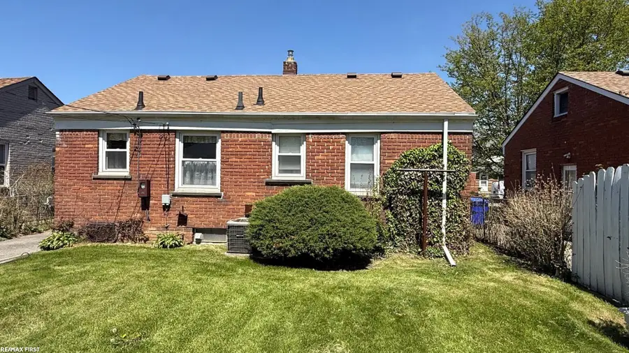 16452 Rosemary, Fraser, MI 48026 - #2
