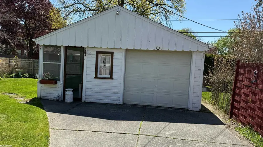 16452 Rosemary, Fraser, MI 48026 - #3