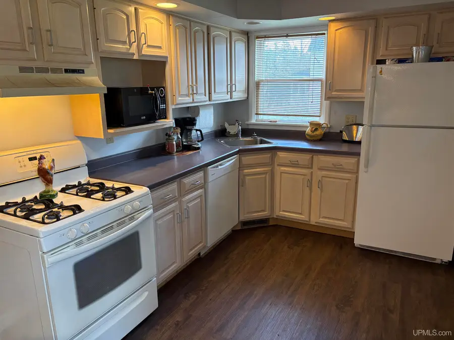 117 W Wisconsin, Montreal, WI 54550 - #2