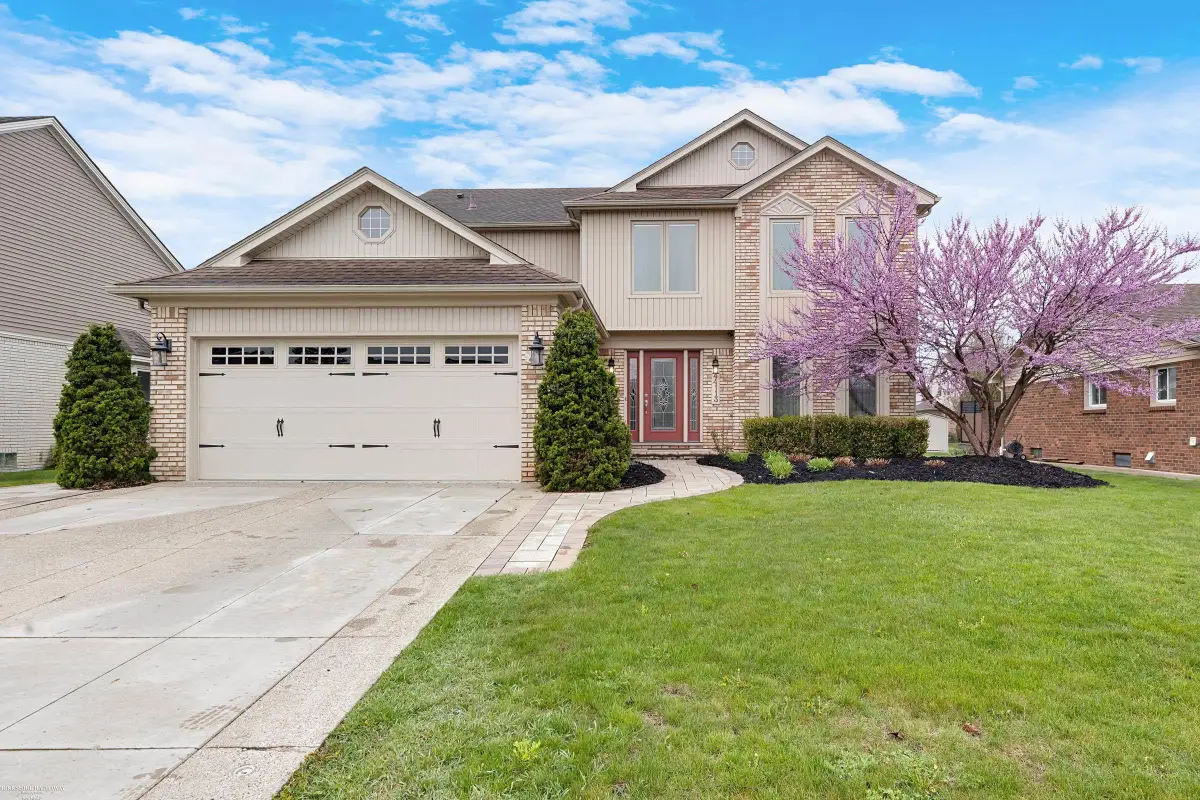44113 Rivergate, Clinton Township, MI 48038 - #1