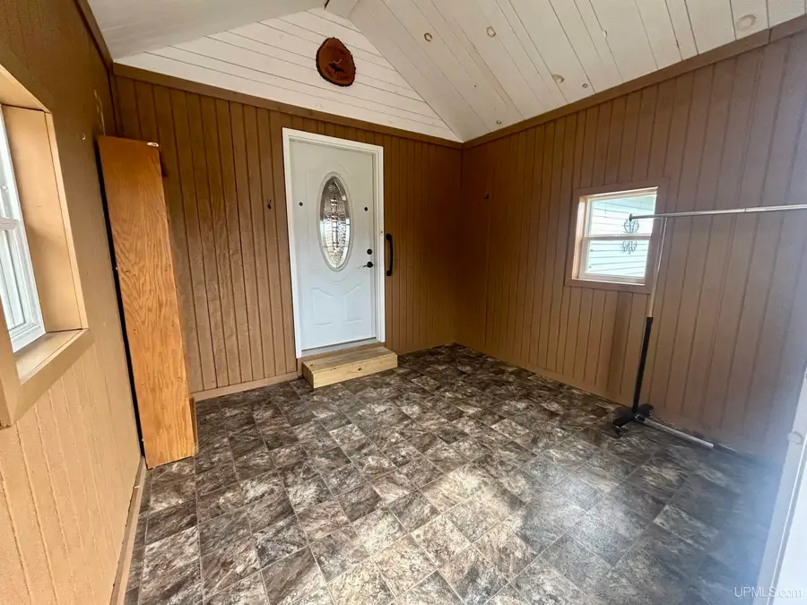 E9574 Prospect, Munising, MI 49862 - #2