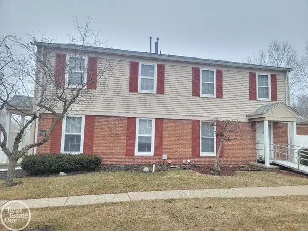 24151 Meadowbridge #81, Clinton Township, MI 48035