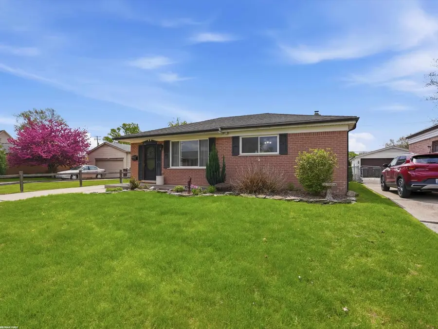 21620 Francis, Saint Clair Shores, MI 48082 - #2