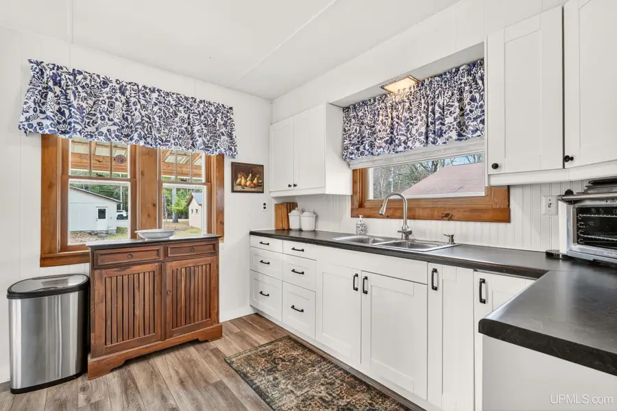 546 W Gulliver Lake, Gulliver, MI 49840 - #3