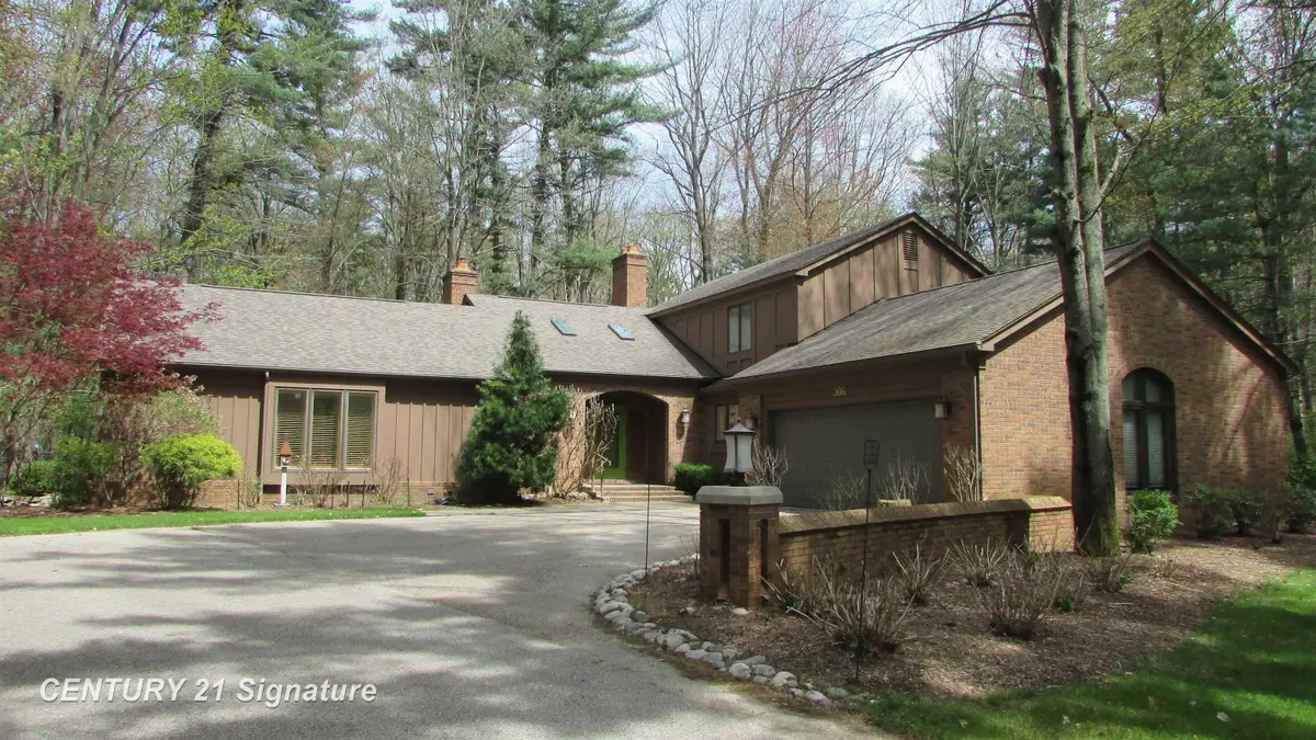 3616 White Pine Way, Midland, MI 48640 - #1