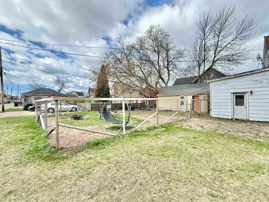 1119 N 3rd, Escanaba, MI 49829 - #2