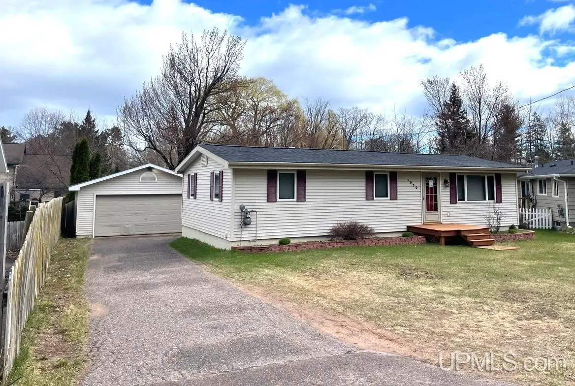 1930 Summit, Marquette, MI 49855 - #1