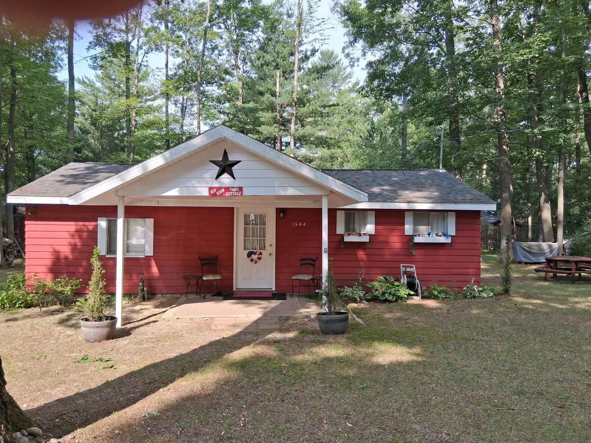 1544 Central, Lincoln, MI 48625 - #1