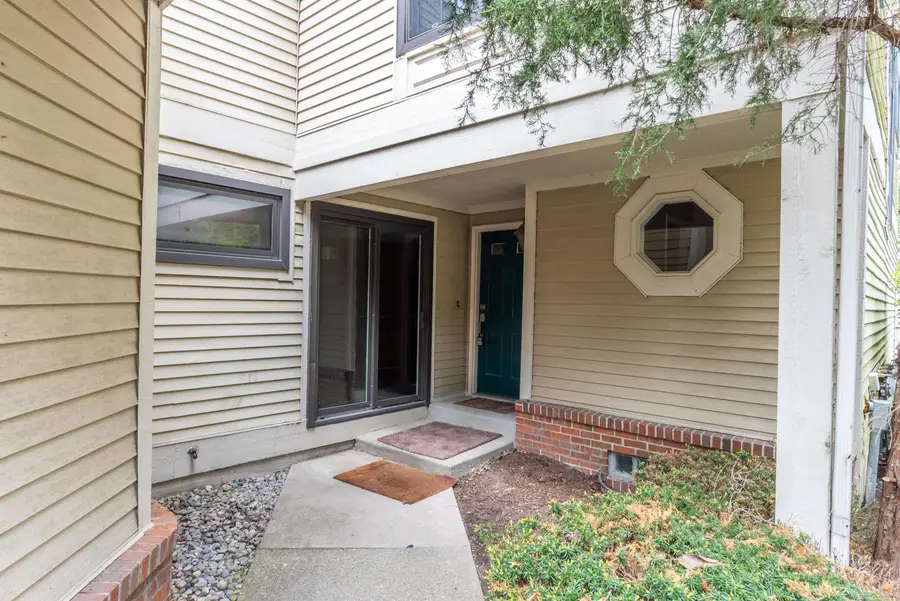 5679 Drake Hollow, West Bloomfield, MI 48322 - #3