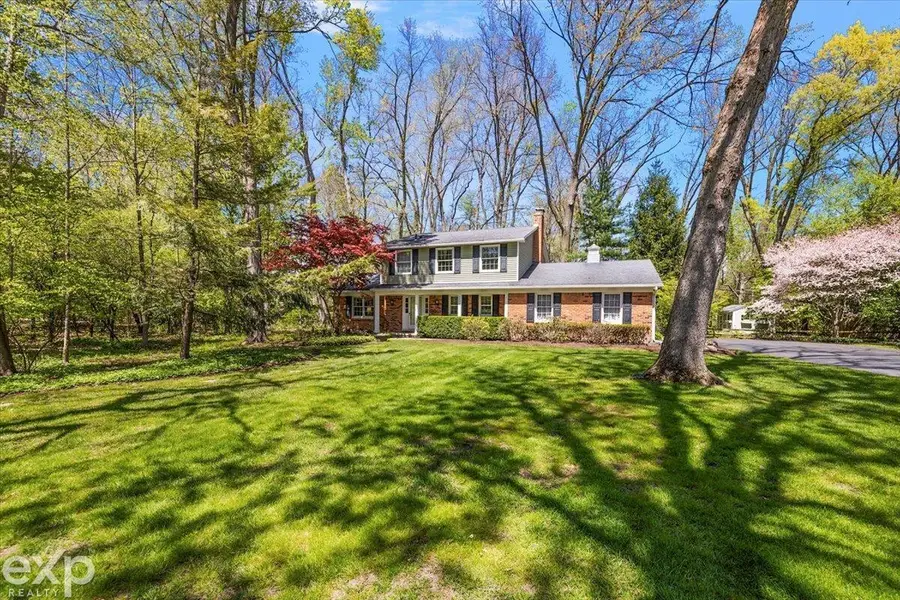 28040 Forestbrook, Farmington Hills, MI 48334 - #2