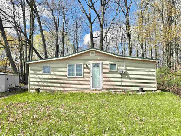 5059 Half Moon, Lake, MI 48632