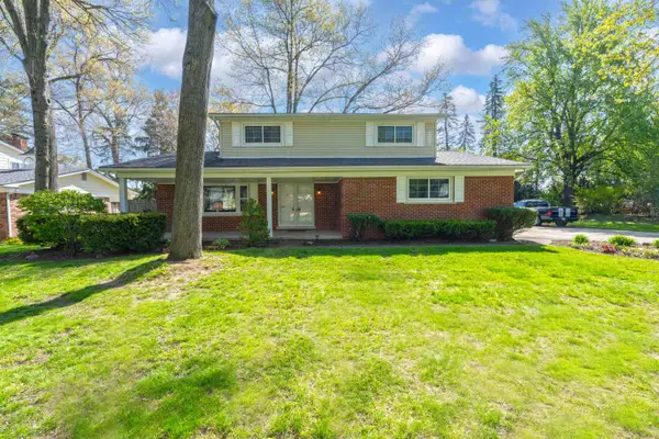 6486 Thorneycroft, Shelby Twp, MI 48316