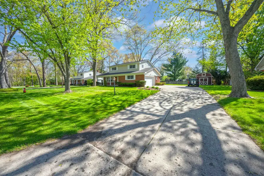 6486 Thorneycroft, Shelby, MI 48316 - #2