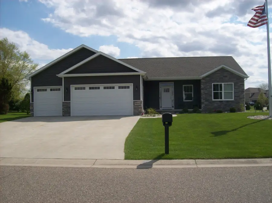 9050 Woodridge, Davison, MI 48423 - #2