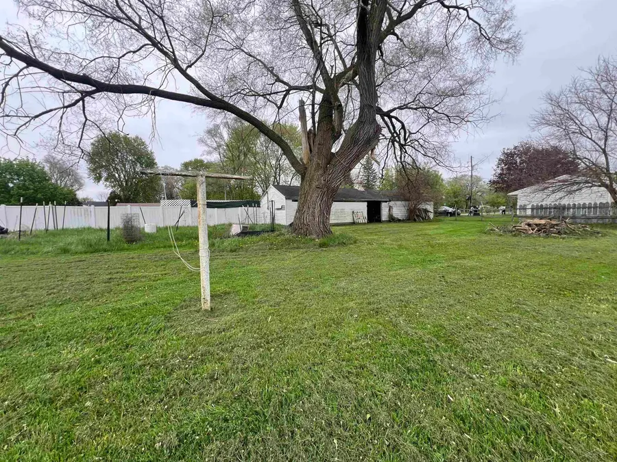 5016 Hess, Saginaw, MI 48601 - #3
