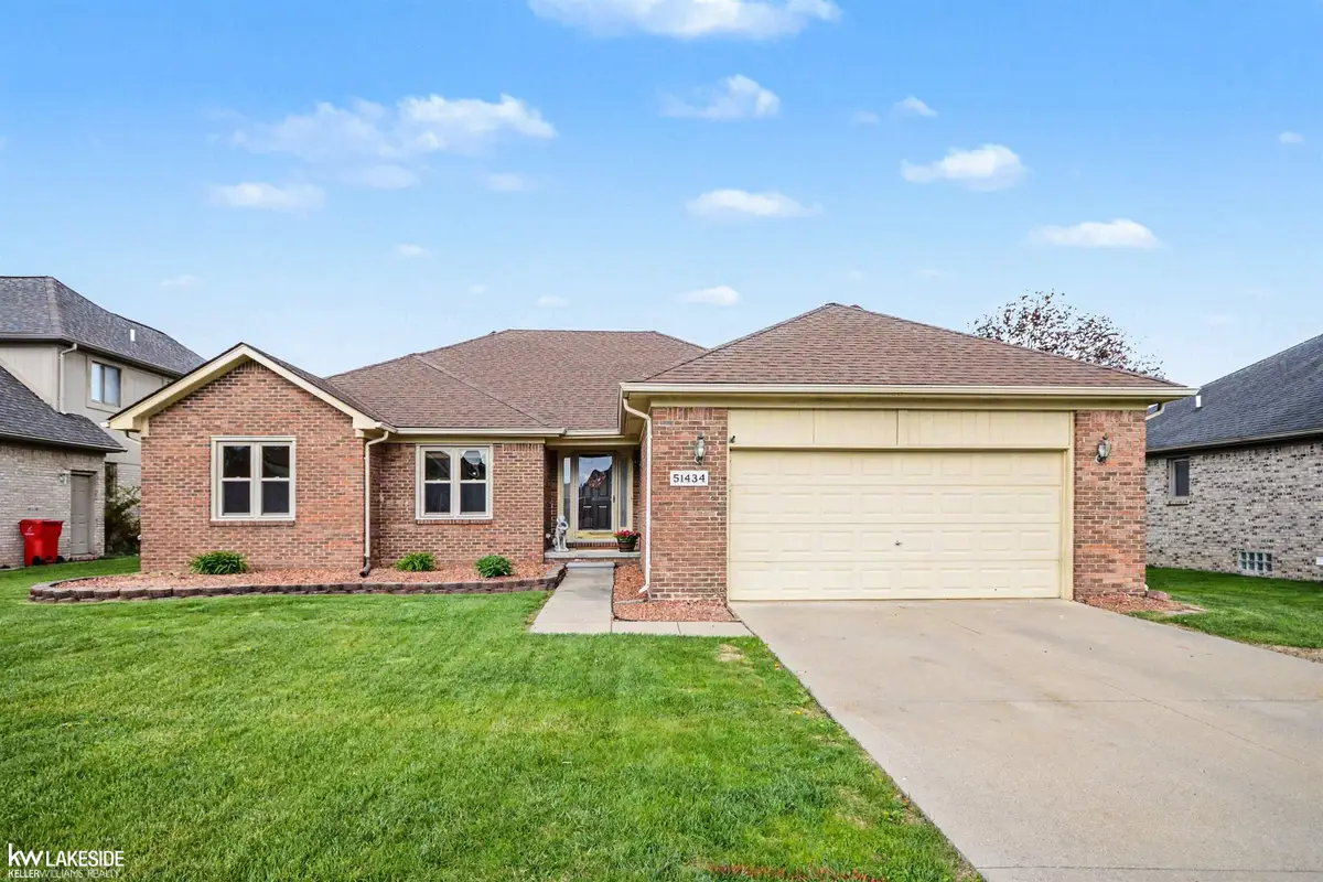 51434 Blue Spruce, Macomb, MI 48042 - #1