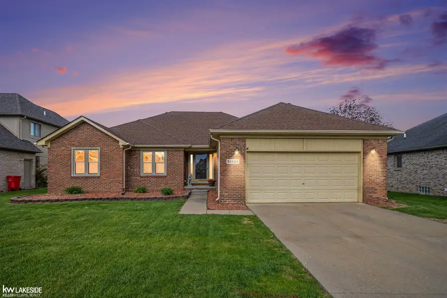 51434 Blue Spruce, Macomb, MI 48042 - #2