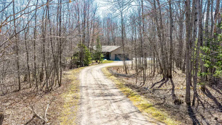 46722 Paradise, Houghton, MI 49931 - #2