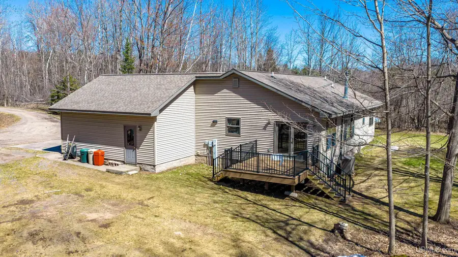 46722 Paradise, Houghton, MI 49931 - #3
