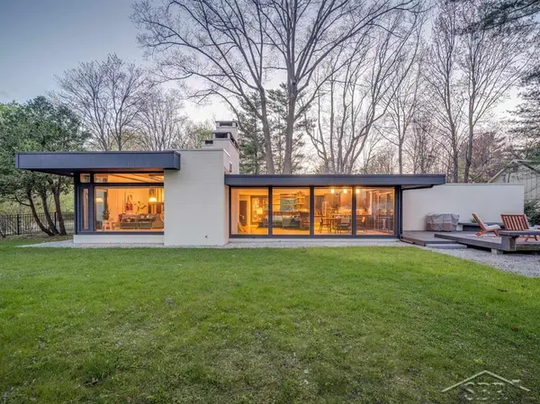 5208 Sunset, Midland, MI 48640