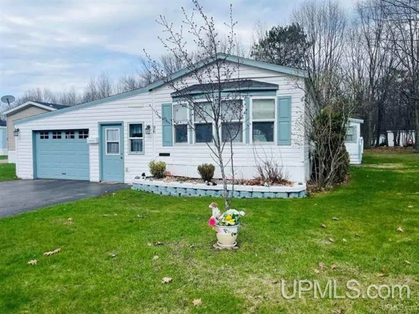 155 29th Lot 96, Gladstone, MI 49837 - #1