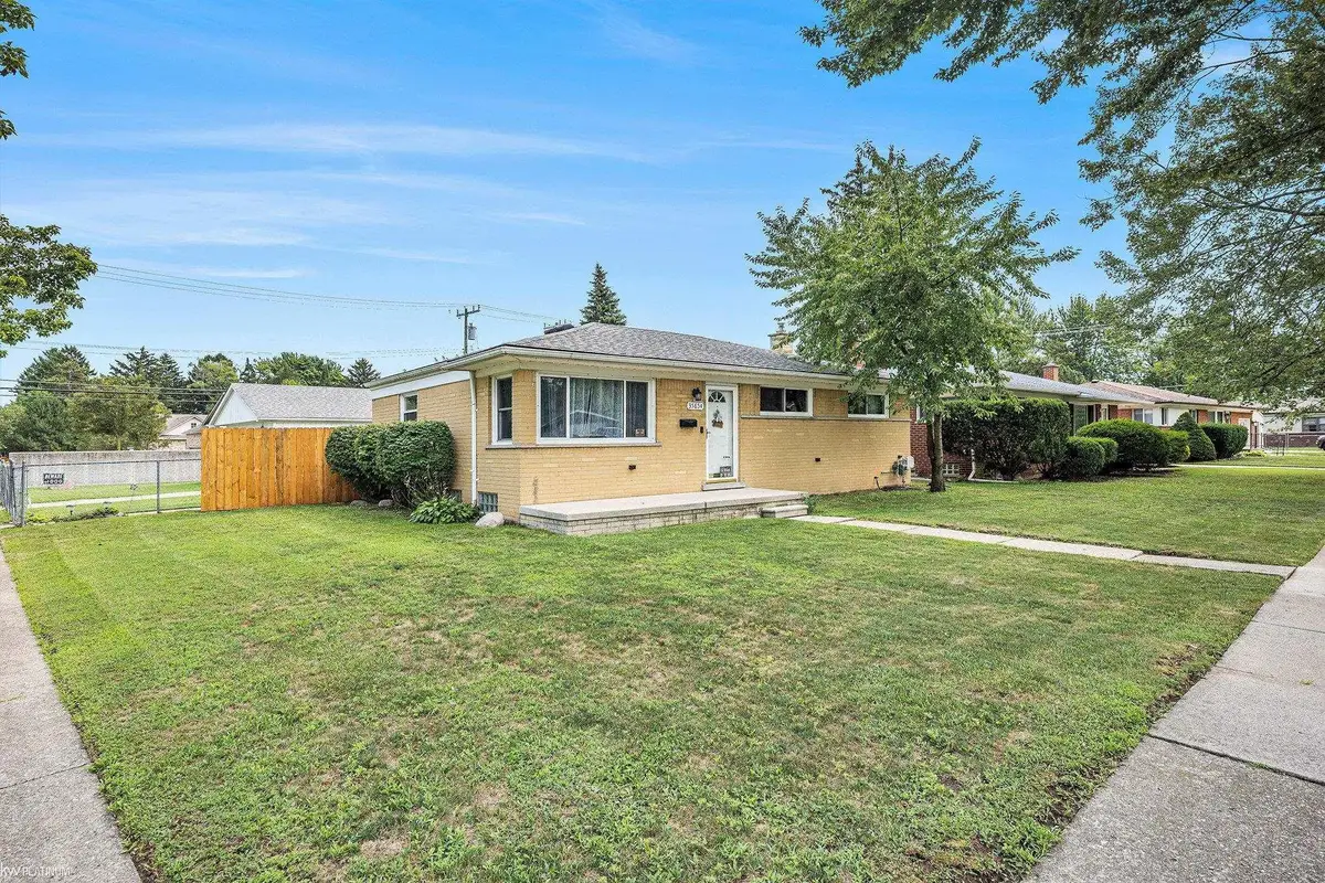 35854 Weideman, Clinton Township, MI 48035 - #1