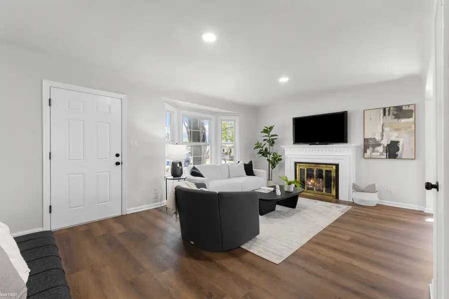 210 Preston, Waterford, MI 48328 - #2