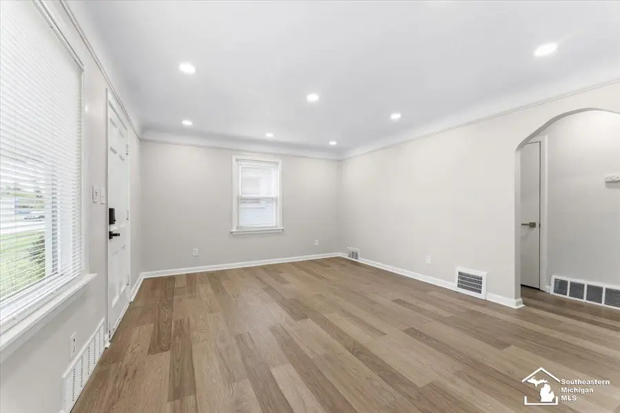 6810 Robinson, Allen Park, MI 48101 - #2