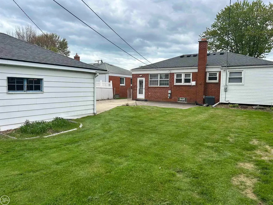19813 Sherry, Saint Clair Shores, MI 48081 - #3