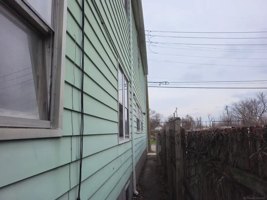 2680 Carpenter, Hamtramck, MI 48212 - #2