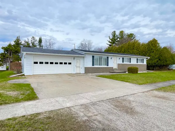 219 New Delta, Manistique, MI 49854