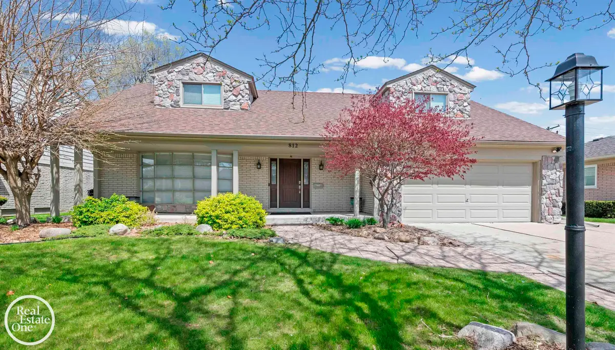 812 Moorland, Grosse Pointe Woods, MI 48236 - #1