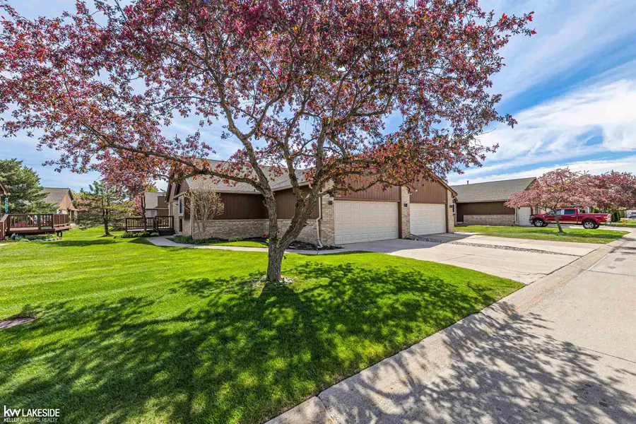 41190 Victoria, Clinton Township, MI 48038 - #2