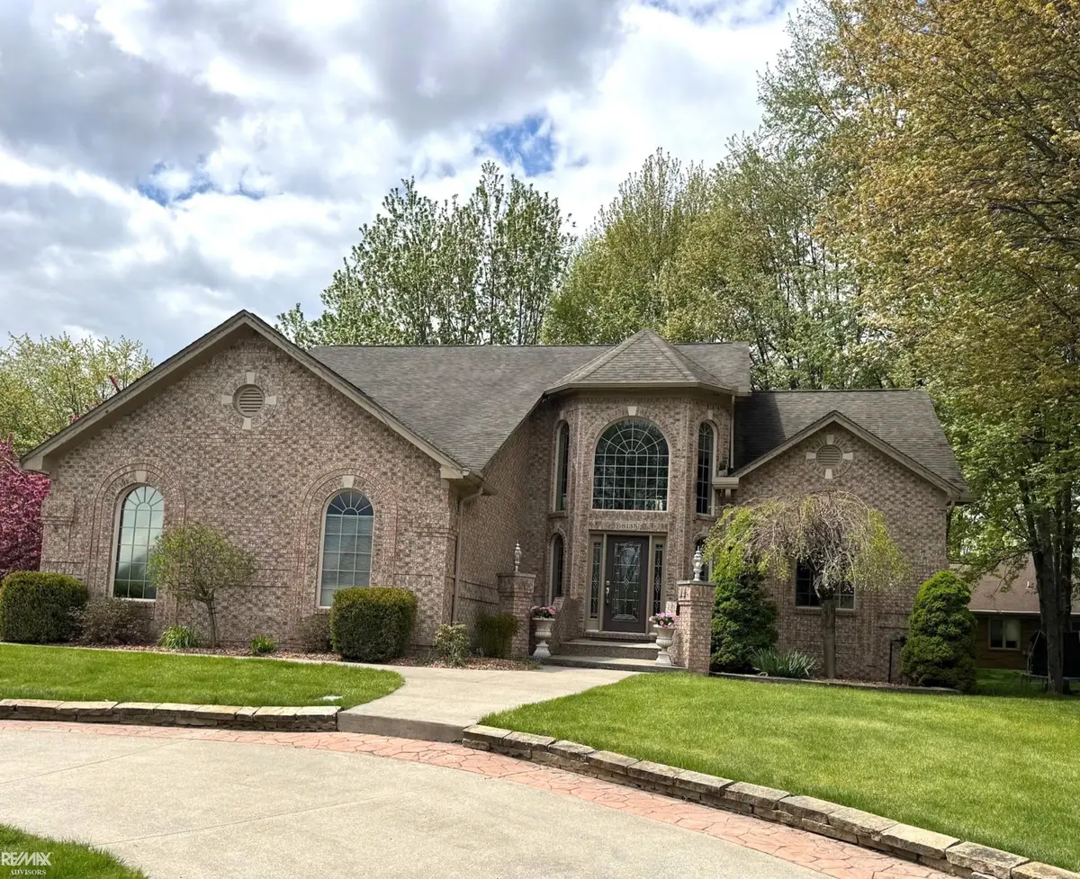 68135 Lake Angela, Richmond, MI 48062 - #1